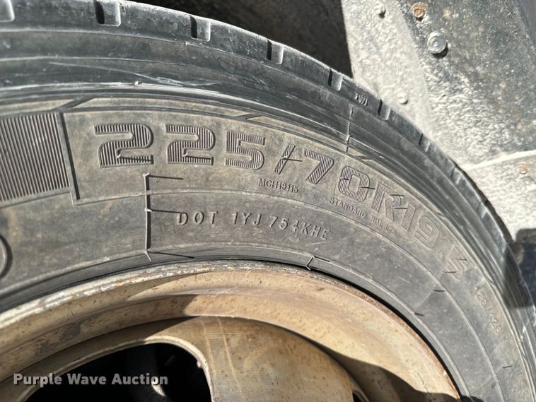 image for item OJ9662 2008 Dodge Ram 5500HD bucket truck