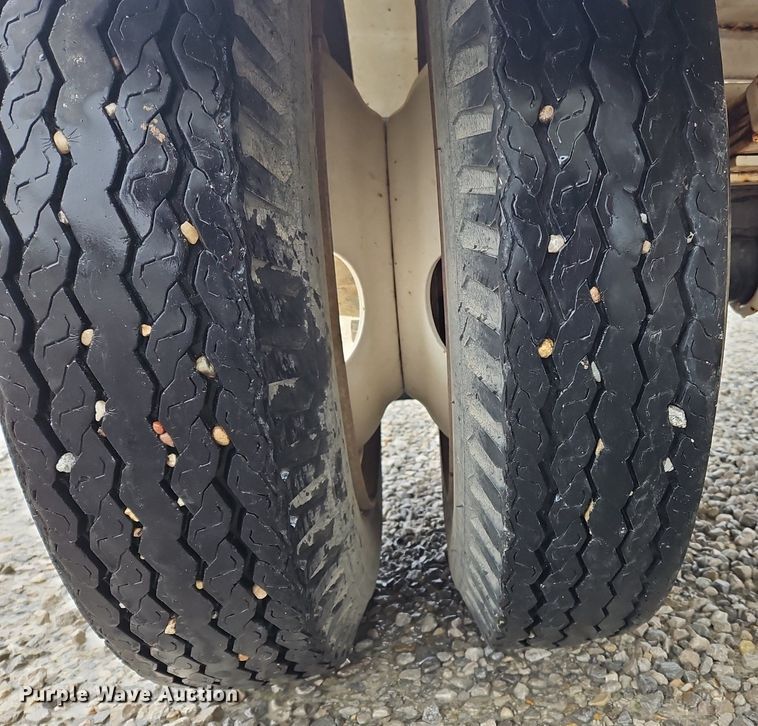 image for item OK9816 1991 Butler  BPHD-1000 pole trailer 