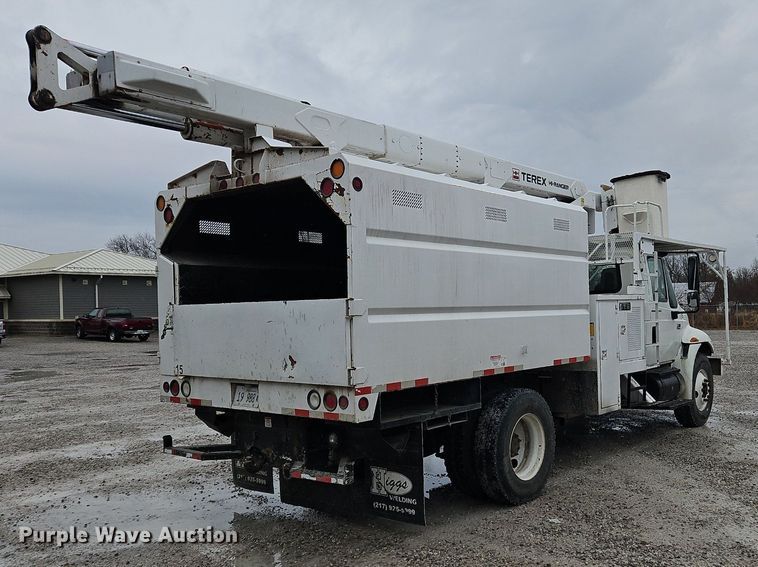 image for item OK9817 2005 International  4300 forestry bucket truck