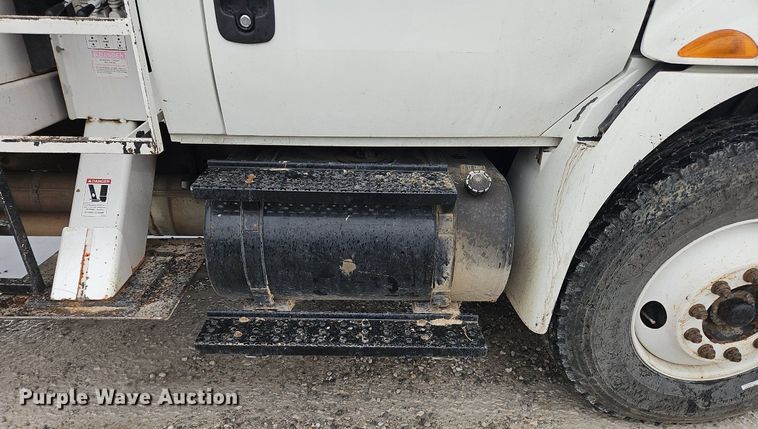 image for item OK9817 2005 International  4300 forestry bucket truck