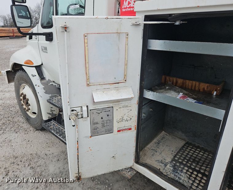 image for item OK9817 2005 International  4300 forestry bucket truck