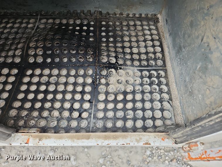 image for item OK9817 2005 International  4300 forestry bucket truck