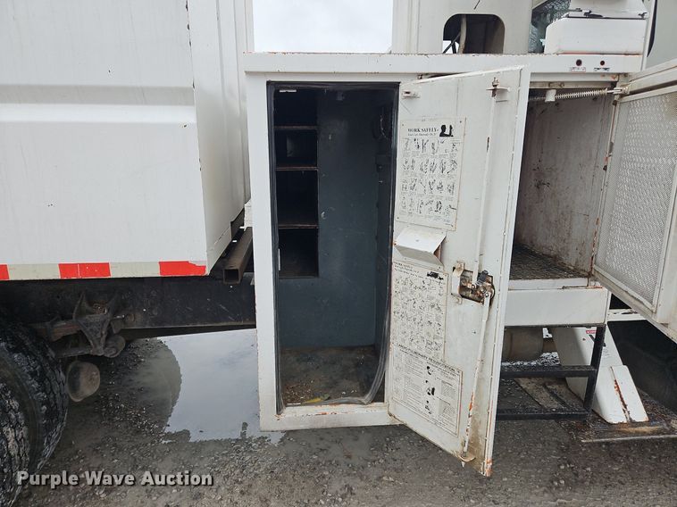 image for item OK9817 2005 International  4300 forestry bucket truck