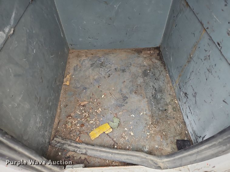 image for item OK9817 2005 International  4300 forestry bucket truck