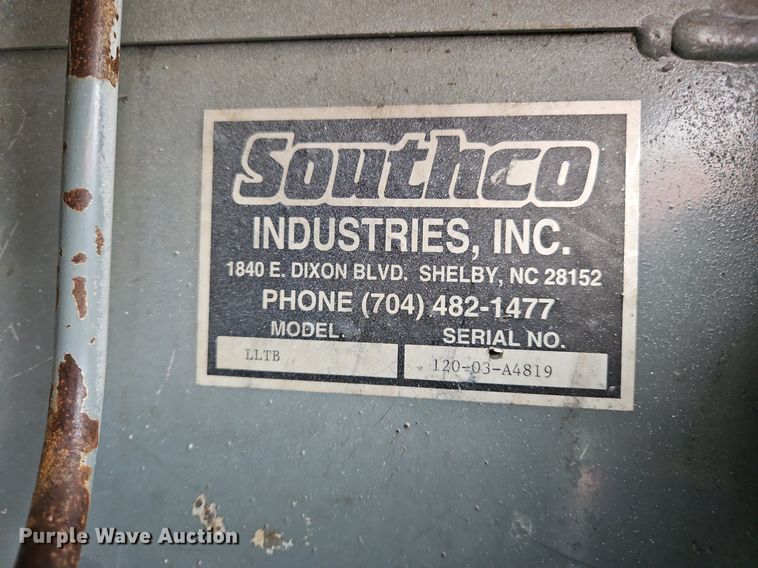 image for item OK9817 2005 International  4300 forestry bucket truck