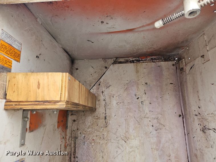 image for item OK9817 2005 International  4300 forestry bucket truck