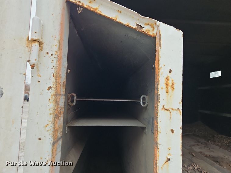 image for item OK9817 2005 International  4300 forestry bucket truck