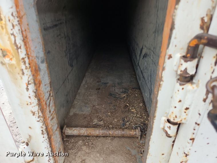 image for item OK9817 2005 International  4300 forestry bucket truck