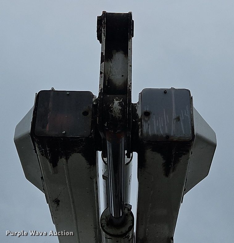 image for item OK9817 2005 International  4300 forestry bucket truck