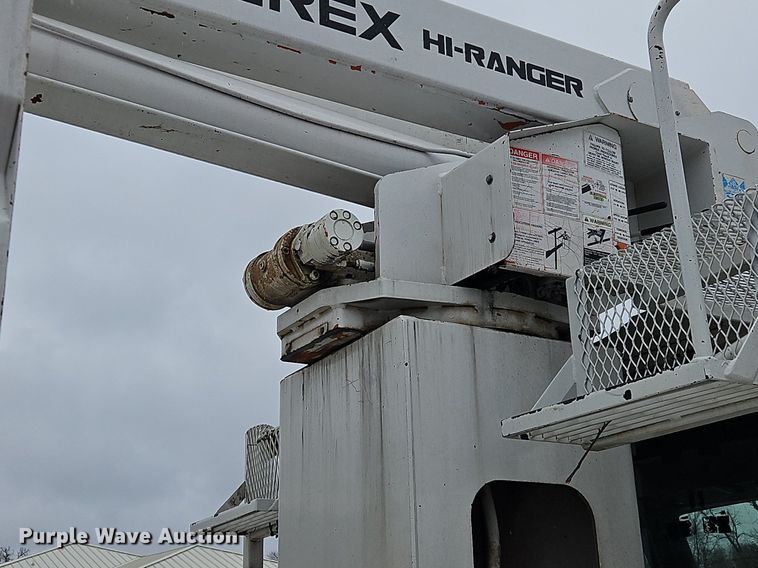 image for item OK9817 2005 International  4300 forestry bucket truck