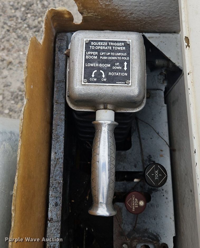 image for item OK9817 2005 International  4300 forestry bucket truck