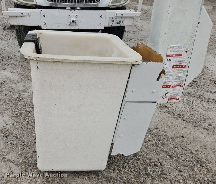 image for item OK9817 2005 International  4300 forestry bucket truck