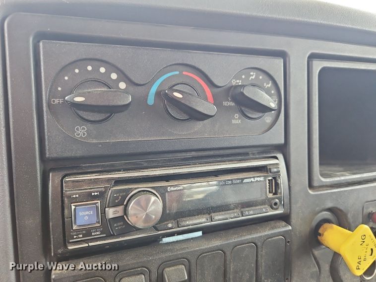 image for item OK9817 2005 International  4300 forestry bucket truck