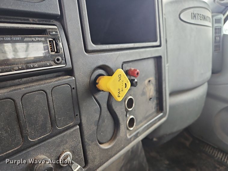 image for item OK9817 2005 International  4300 forestry bucket truck