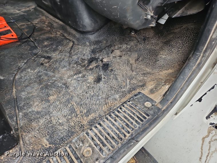 image for item OK9817 2005 International  4300 forestry bucket truck