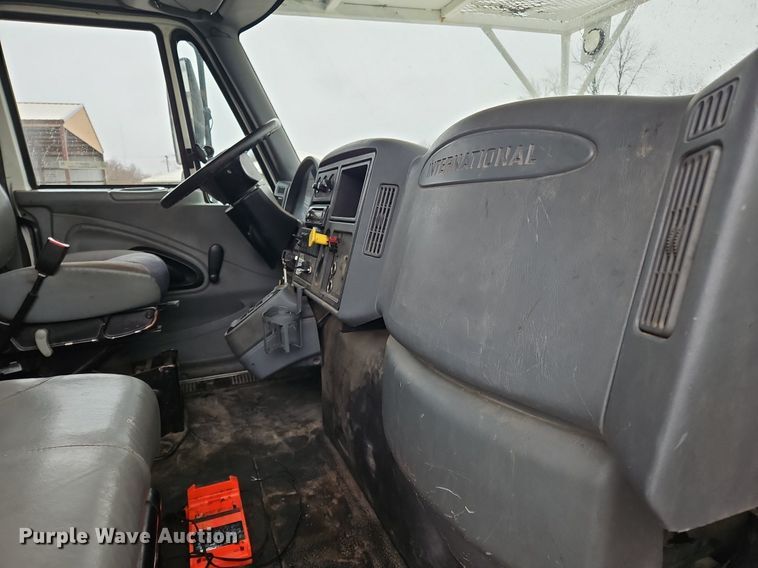 image for item OK9817 2005 International  4300 forestry bucket truck