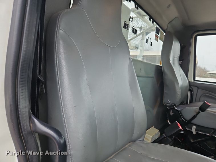 image for item OK9817 2005 International  4300 forestry bucket truck