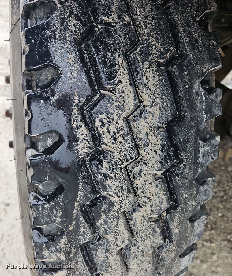 image for item OK9817 2005 International  4300 forestry bucket truck