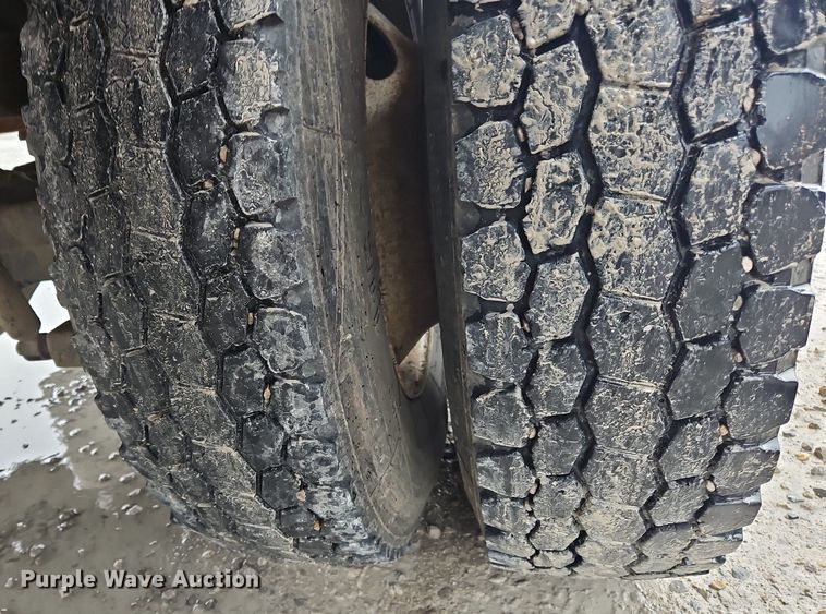 image for item OK9817 2005 International  4300 forestry bucket truck