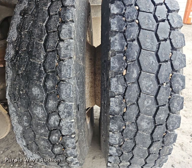 image for item OK9817 2005 International  4300 forestry bucket truck