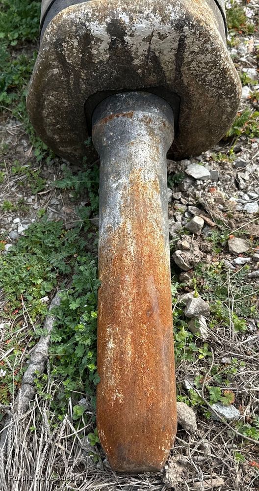 image for item OM9267 Excavator breaker
