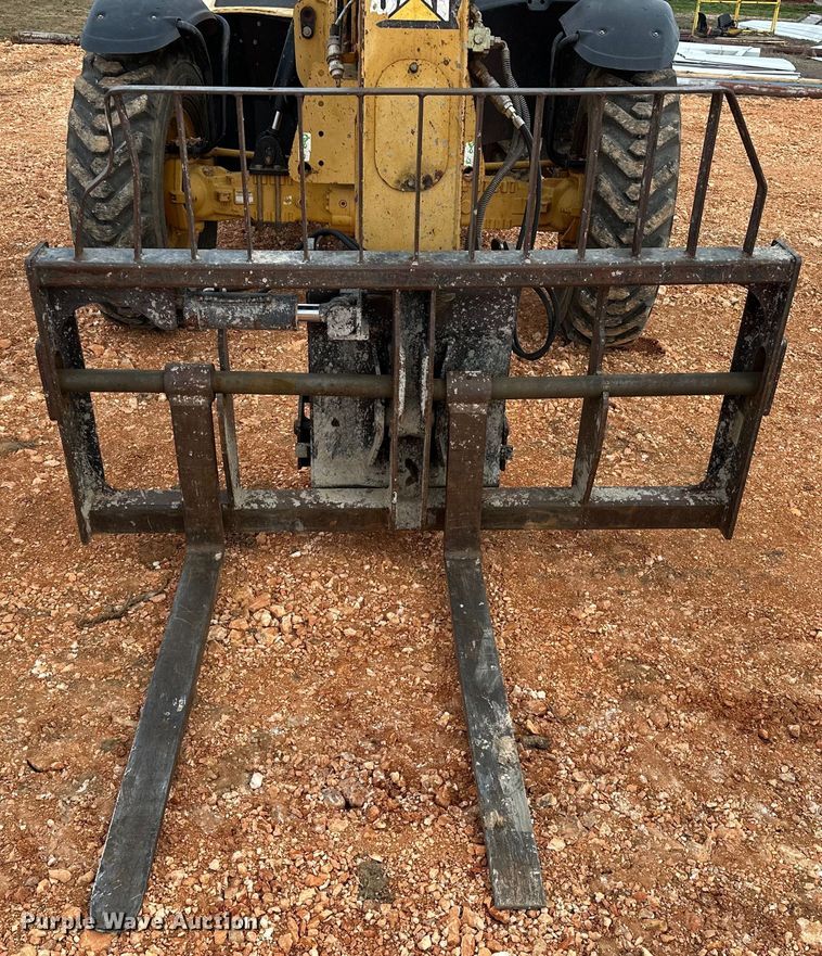 image for item OM9270 2004 Caterpillar  TH360B telehandler