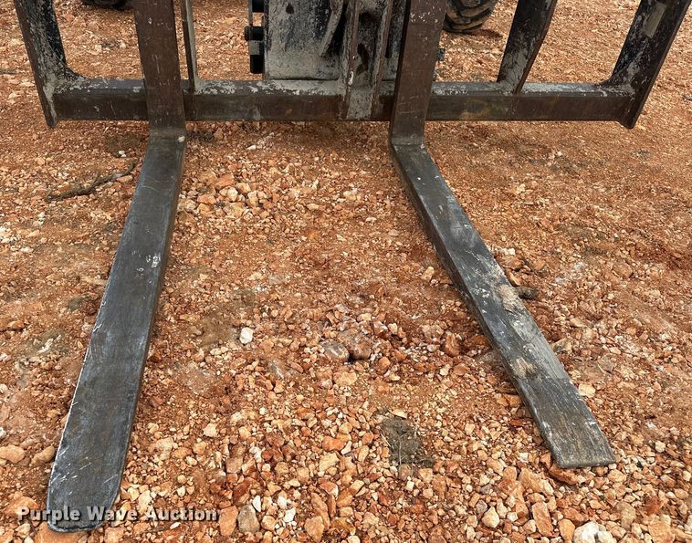 image for item OM9270 2004 Caterpillar  TH360B telehandler