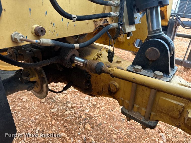 image for item OM9270 2004 Caterpillar  TH360B telehandler