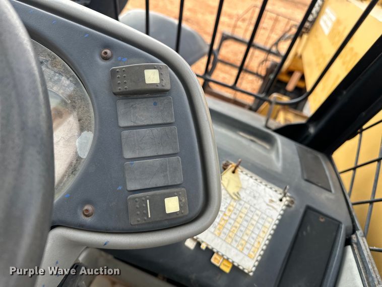 image for item OM9270 2004 Caterpillar  TH360B telehandler