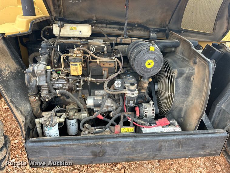 image for item OM9270 2004 Caterpillar  TH360B telehandler
