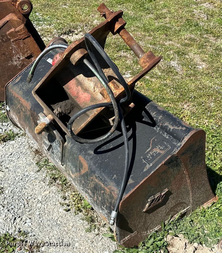 image for item OM9296 WR  excavator bucket 