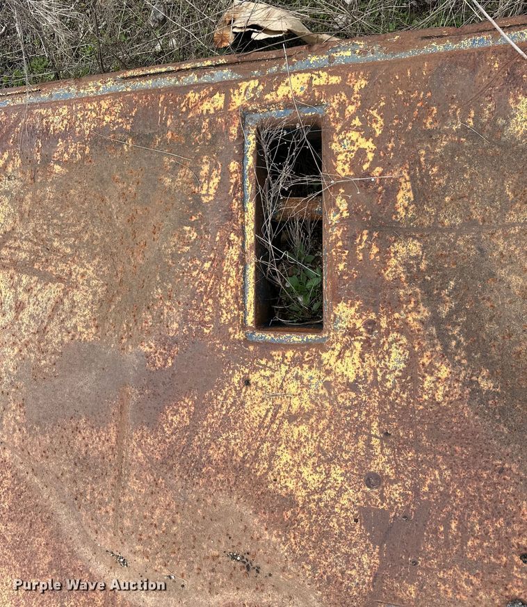 image for item OM9948 Trench box