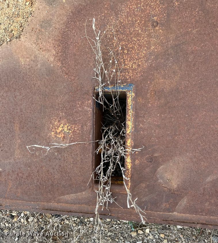 image for item OM9948 Trench box