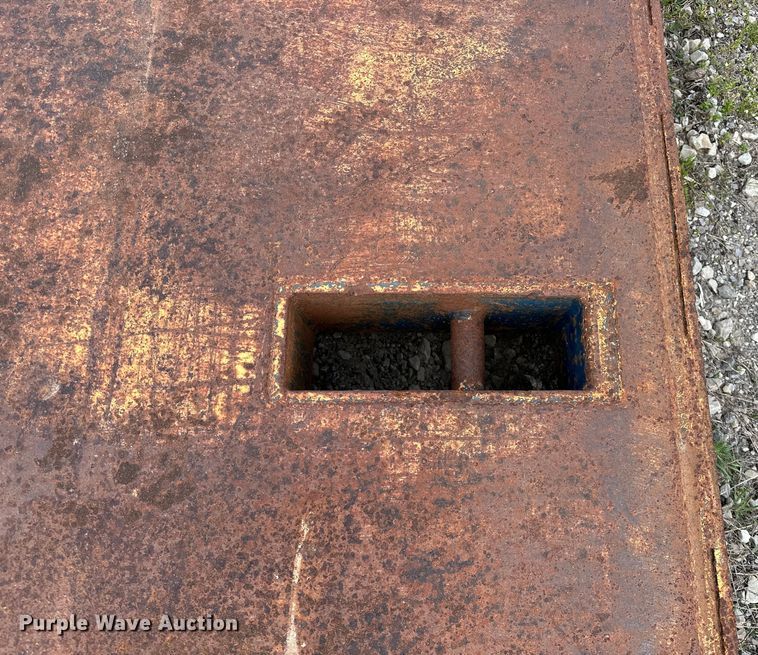 image for item OM9948 Trench box