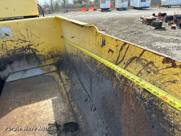 image for item OM9949 2014 Bomag CR362 paver