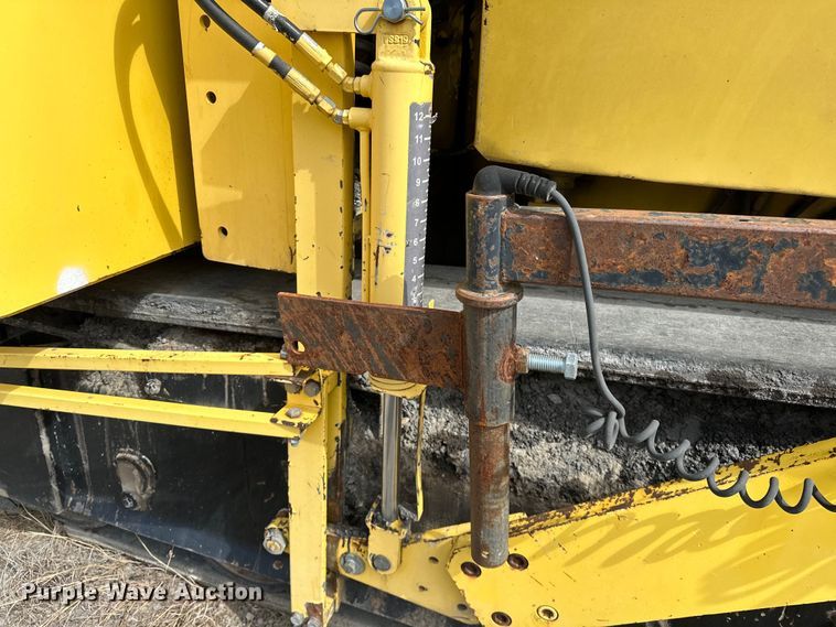 image for item OM9949 2014 Bomag CR362 paver