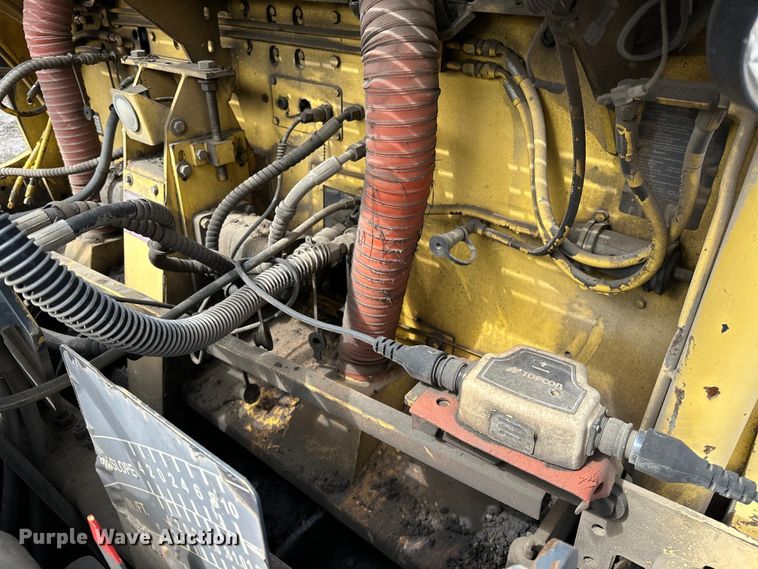 image for item OM9949 2014 Bomag CR362 paver