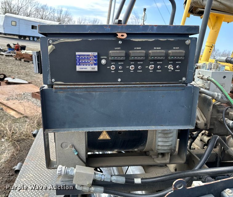 image for item OM9949 2014 Bomag CR362 paver