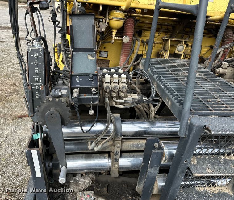 image for item OM9949 2014 Bomag CR362 paver