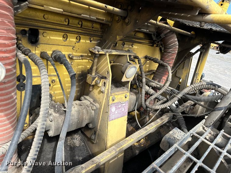 image for item OM9949 2014 Bomag CR362 paver