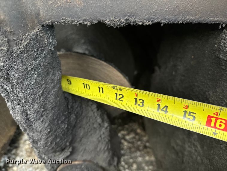 image for item OM9949 2014 Bomag CR362 paver