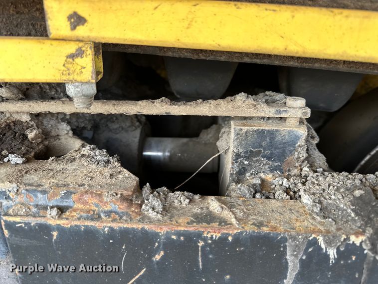 image for item OM9949 2014 Bomag CR362 paver