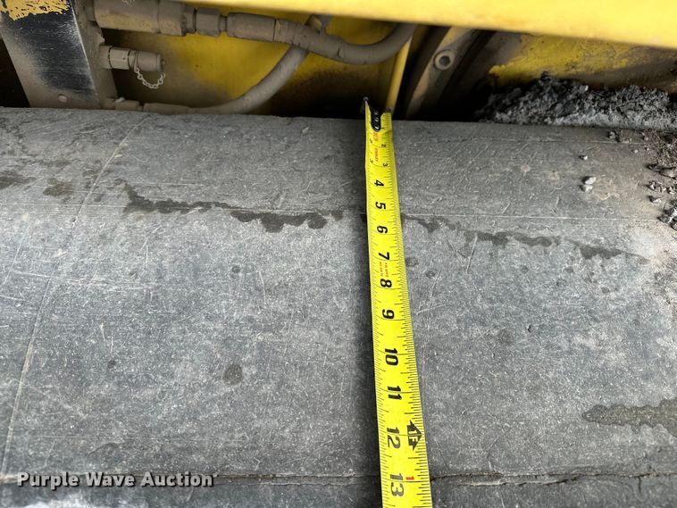 image for item OM9949 2014 Bomag CR362 paver