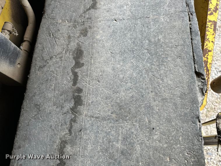 image for item OM9949 2014 Bomag CR362 paver