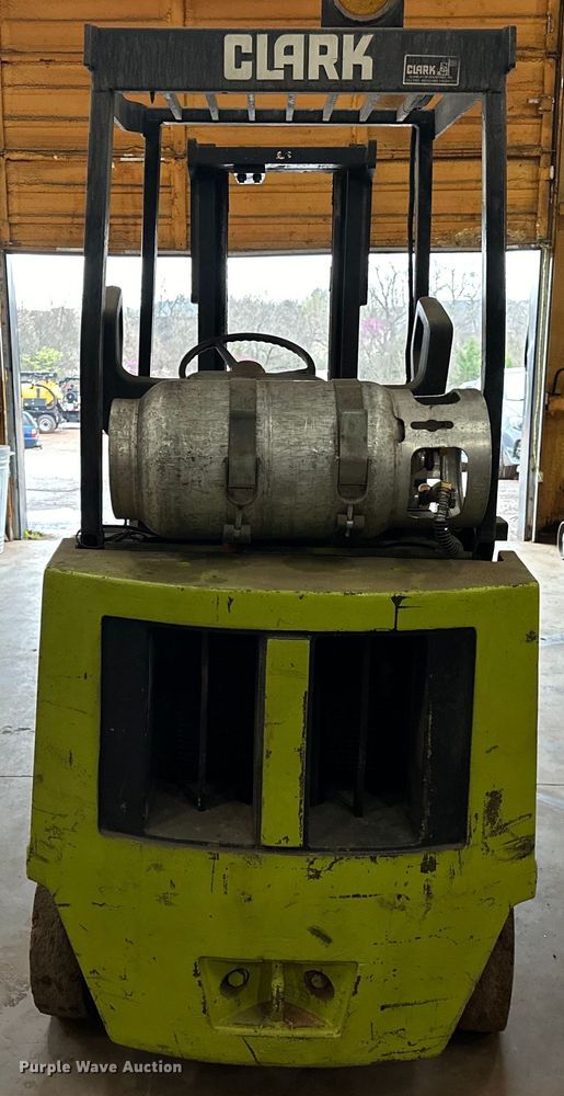 image for item OM9954 Clark GCS20MB forklift