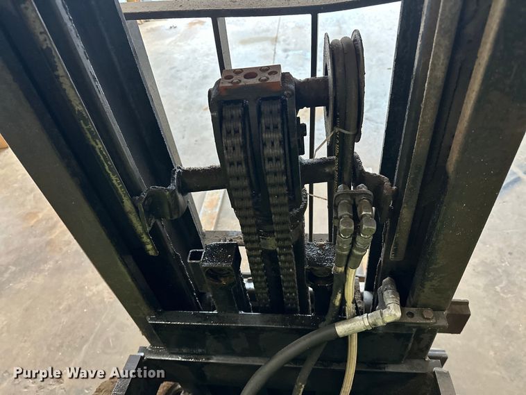 image for item OM9954 Clark GCS20MB forklift