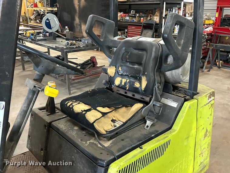 image for item OM9954 Clark GCS20MB forklift