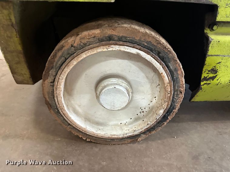 image for item OM9954 Clark GCS20MB forklift