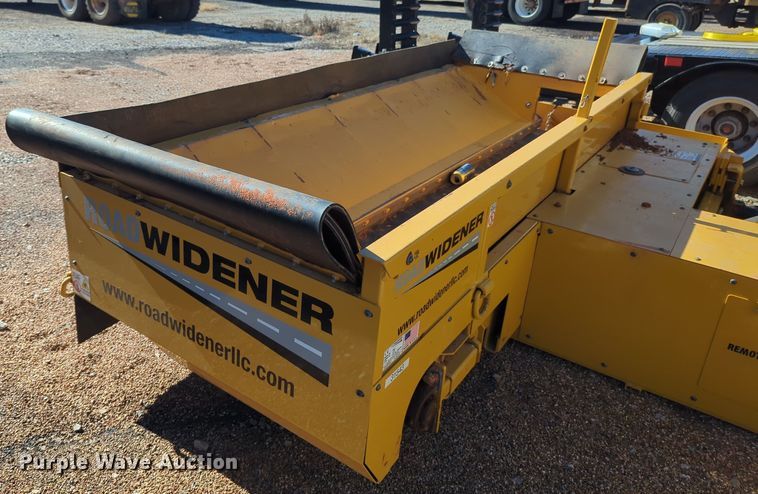 image for item OM9958 RoadWidener  FH-R skid steer road widener