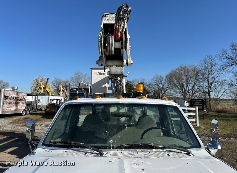 image for item OM9959 1997 Ford F450 Super Duty bucket truck
